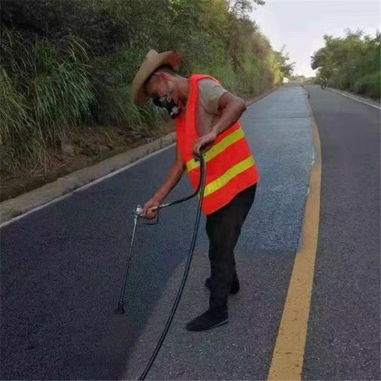 南昌 彩色防滑路面的底涂是保障路面附着力